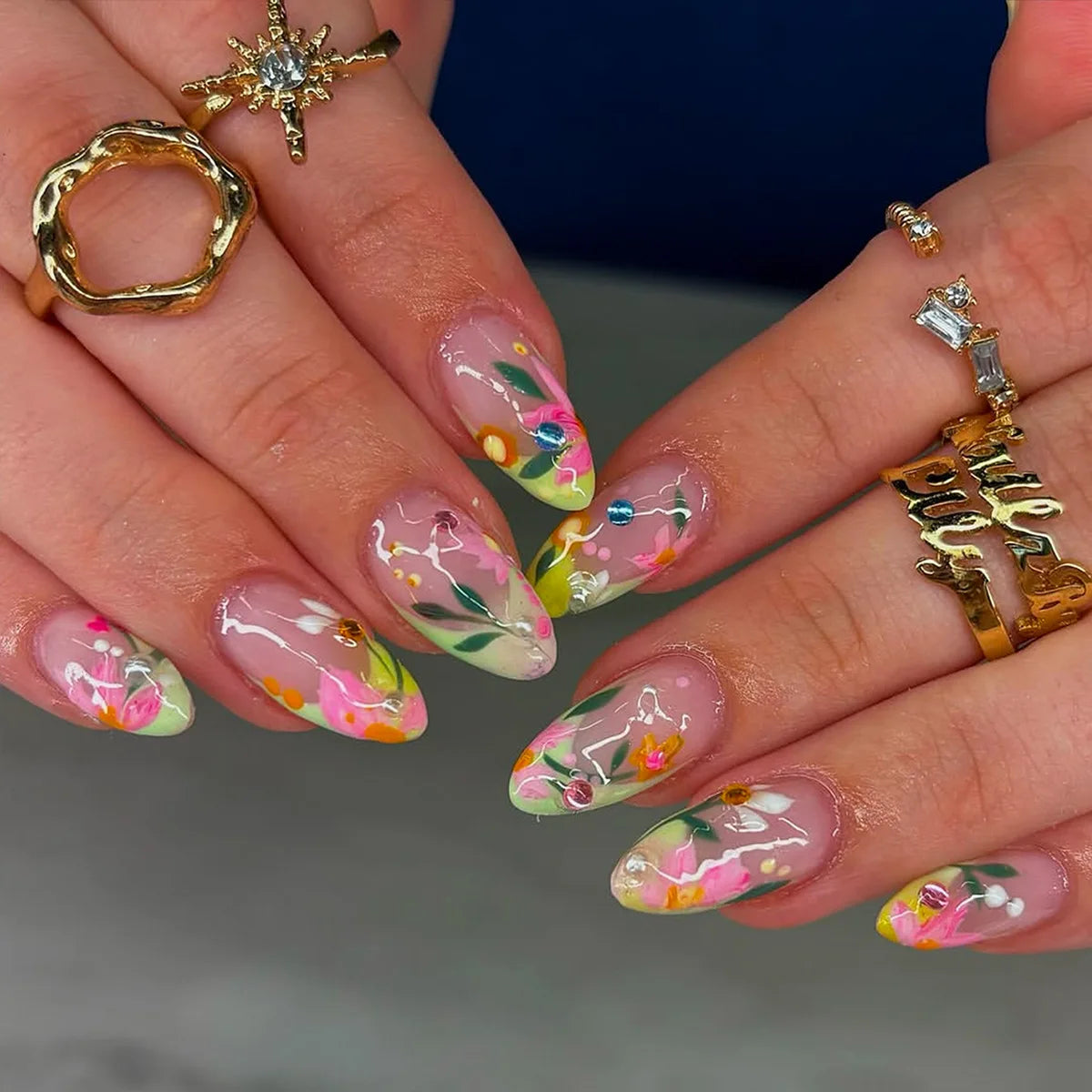 24pcs Spring Day Sweet False Nails Cute Pink Flower Star Pearl Designs Press On Nails Stripes French Style Almond Fake Nail