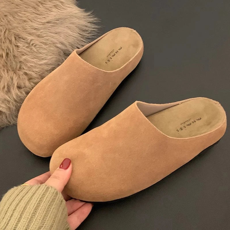 2026 new women's fashion flat slippers, outdoor comfortable soft-soled mule shoes, vintage home slippers, anti-slip beach shoes