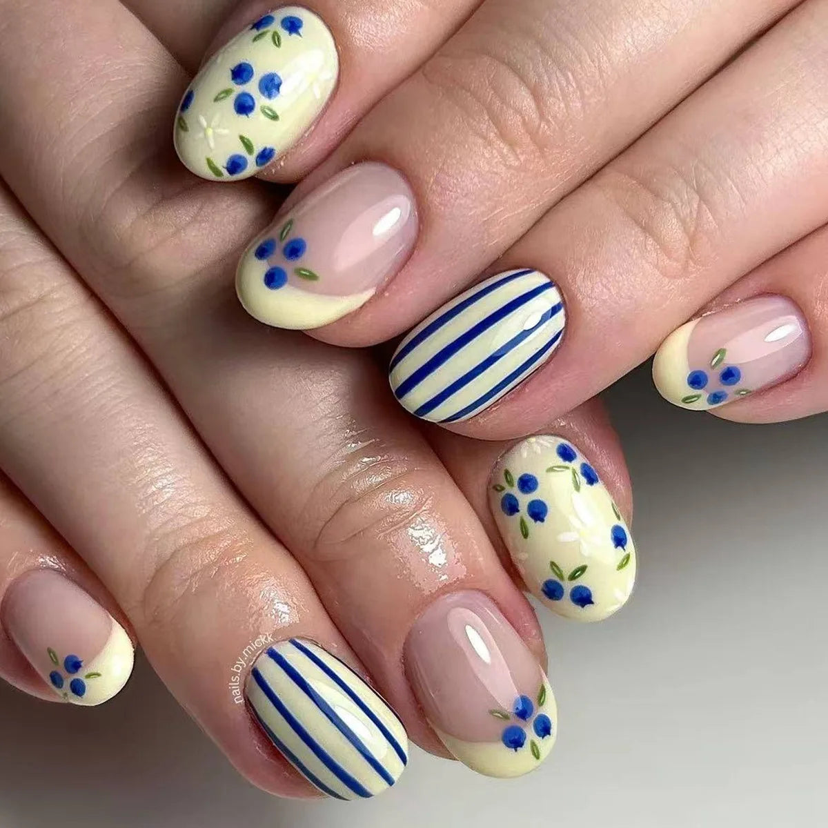 24PCS Spring Summer Pink French Press on Nails Fresh Lemon Strawberry Design Fake Nails for Women Sweet Fruit Almond False Nails