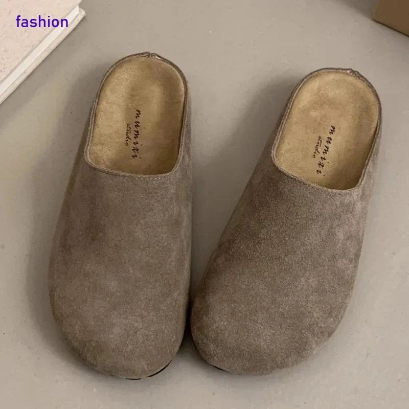 2026 new women's fashion flat slippers, outdoor comfortable soft-soled mule shoes, vintage home slippers, anti-slip beach shoes