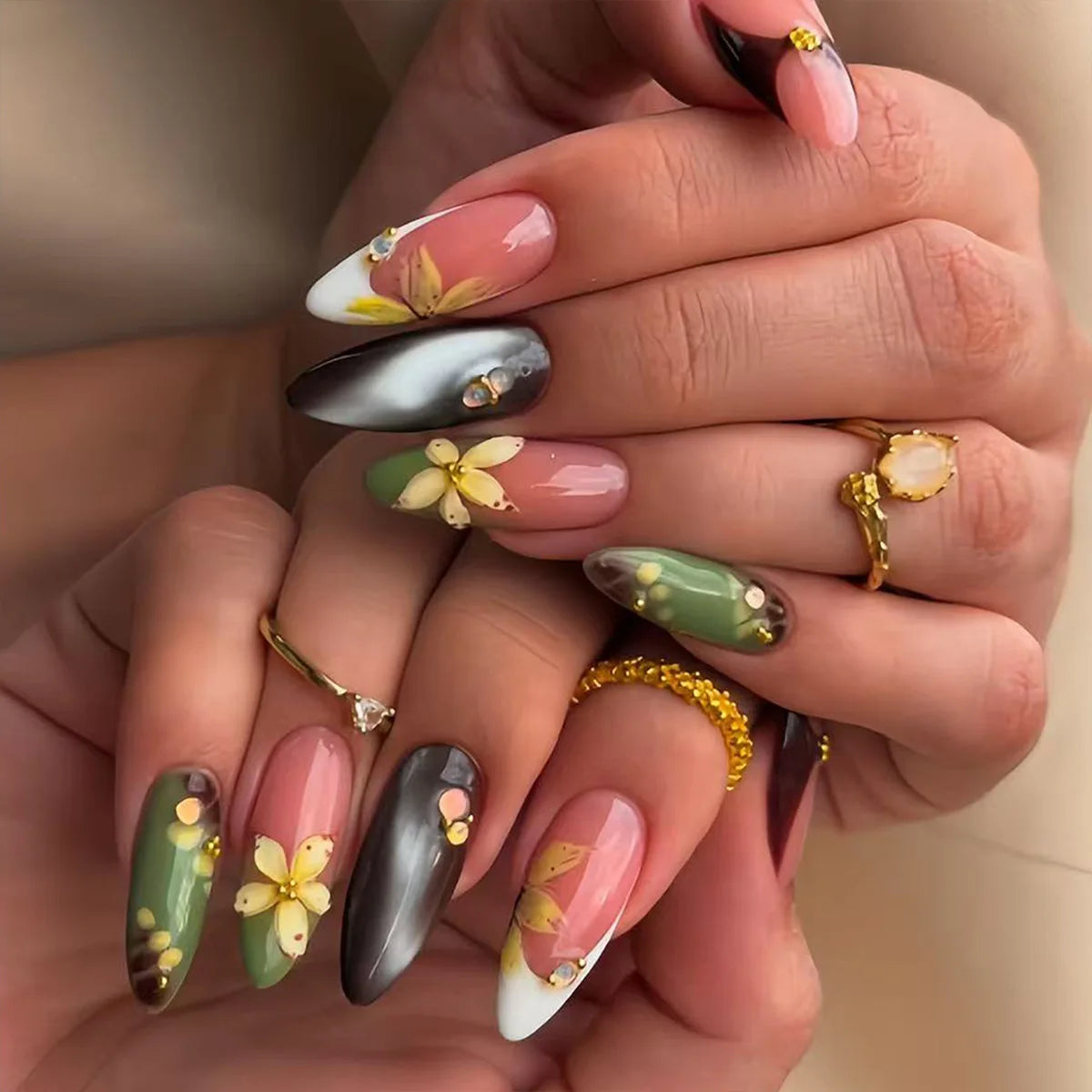 24pcs Spring Day Sweet False Nails Cute Pink Flower Star Pearl Designs Press On Nails Stripes French Style Almond Fake Nail