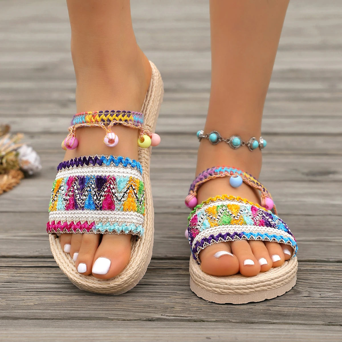 Women Slippers Outdoor Flat Designer Shoes Women Plus Size Bohemian Ethnic Sandals Fashion Tassel Beach Slippers Slides Women