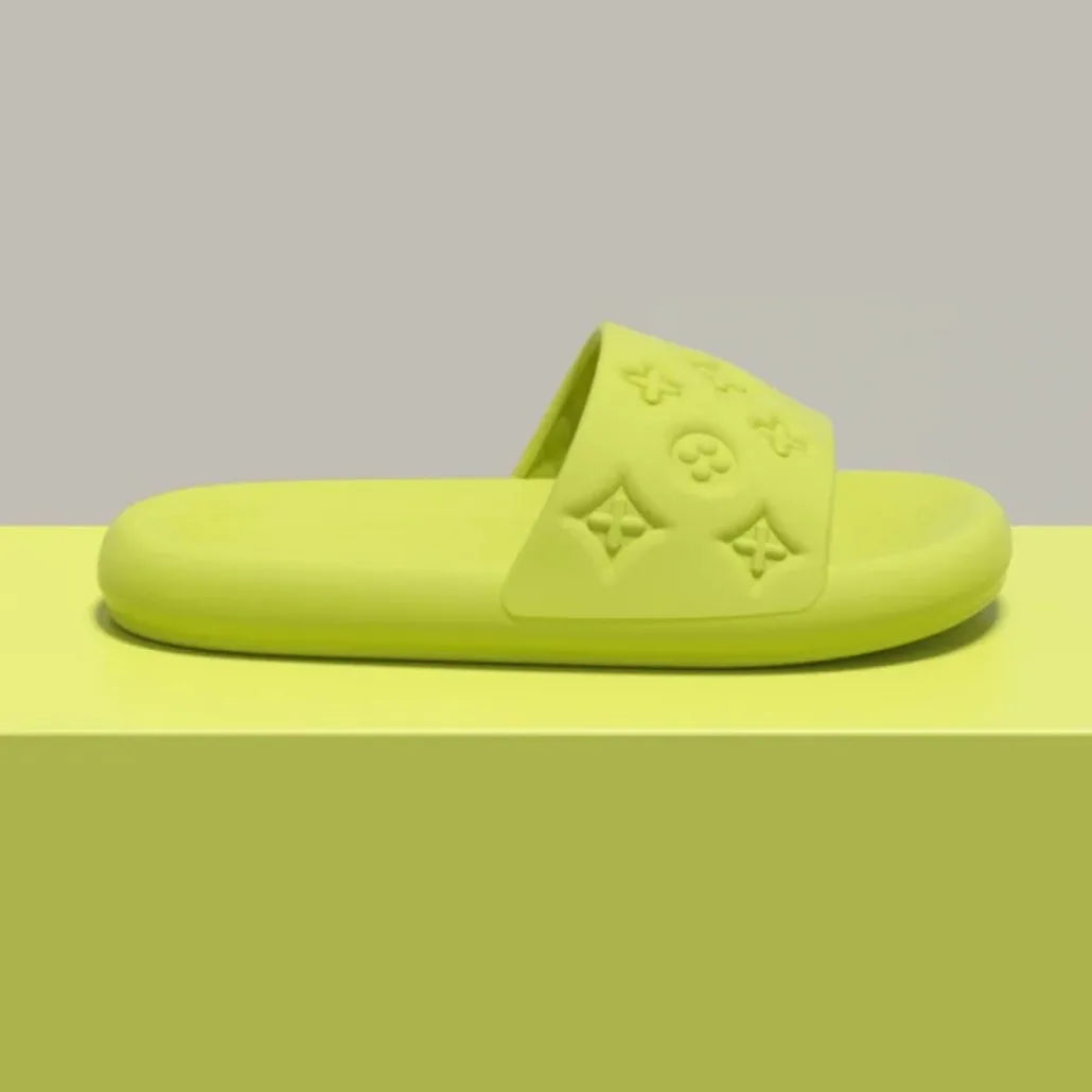 High end fashion cool slippers for women in summer, with a sense of stepping on poop, thick bottom bathroom EVA slippers